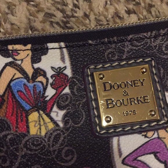 Dooney and bourke princess runway purse - Picture 6 of 7